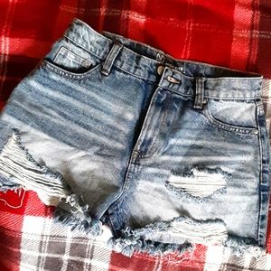 Distressed shorts